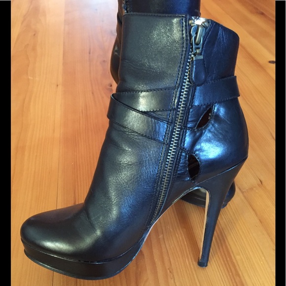 Charles David High Quality Leather Platform Boots - Picture 3 of 11